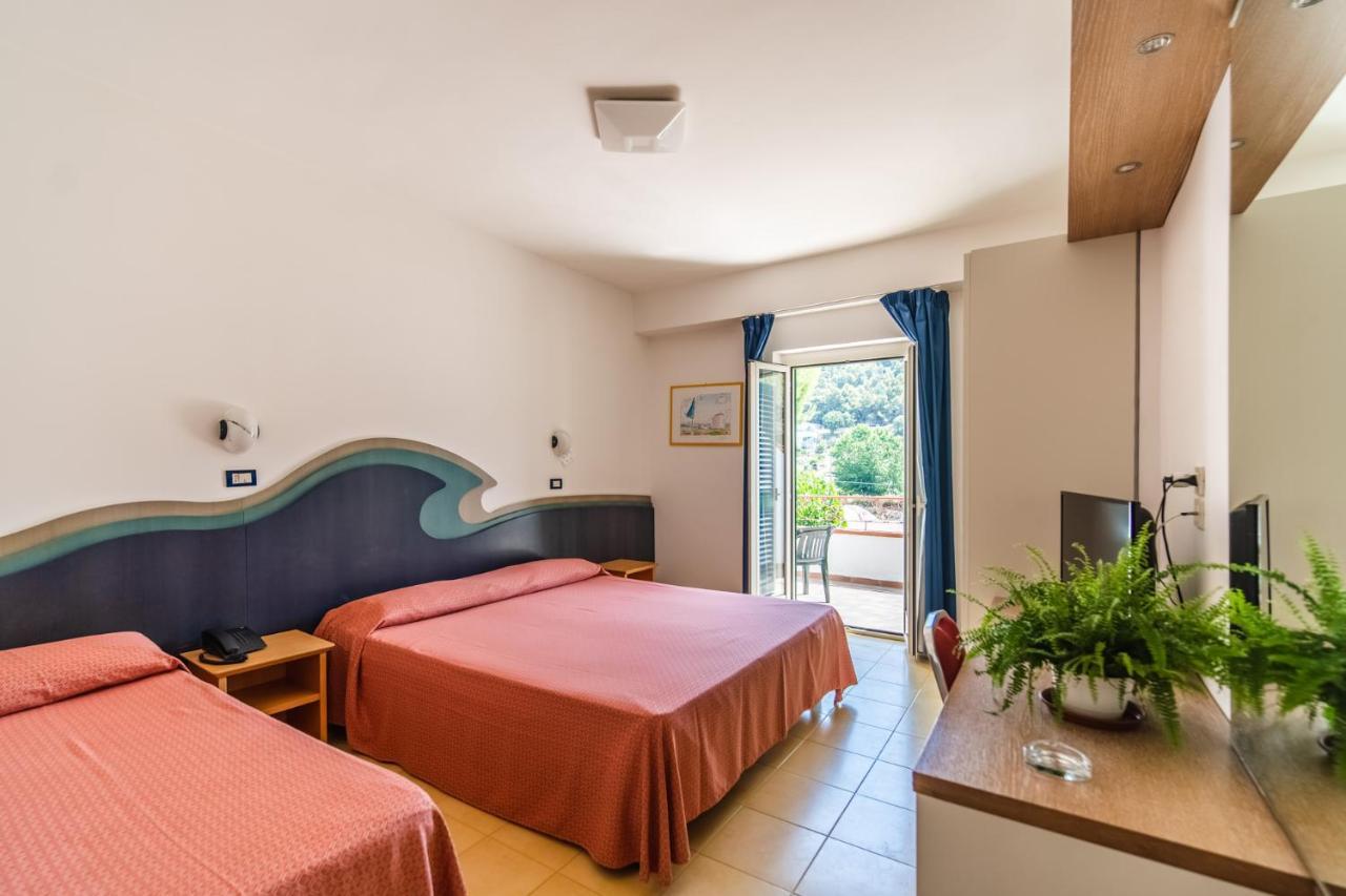 פסקיצ'י Hotel D'Amato מראה חיצוני תמונה