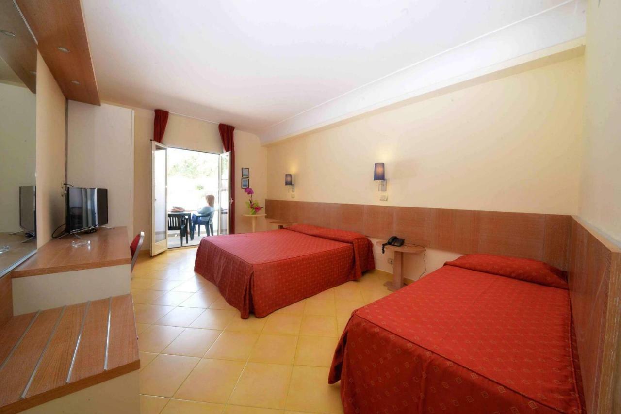 פסקיצ'י Hotel D'Amato מראה חיצוני תמונה