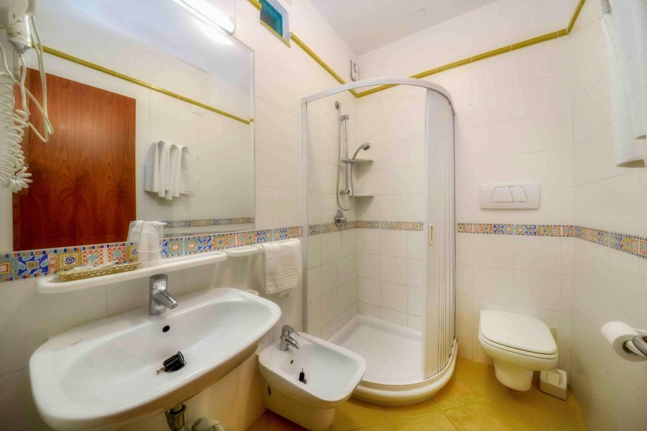 פסקיצ'י Hotel D'Amato מראה חיצוני תמונה