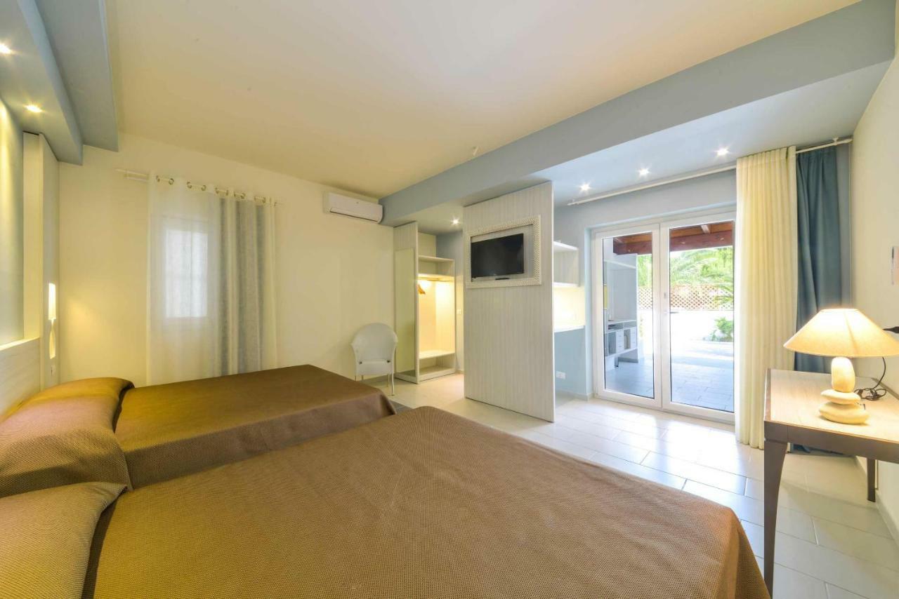 פסקיצ'י Hotel D'Amato מראה חיצוני תמונה